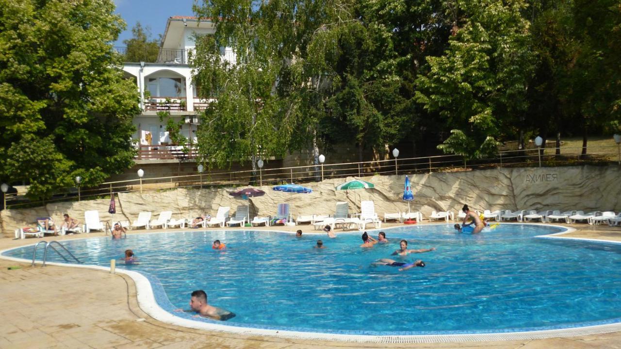 בלצ'יק Ahilea Hotel - Free Pool Access מראה חיצוני תמונה